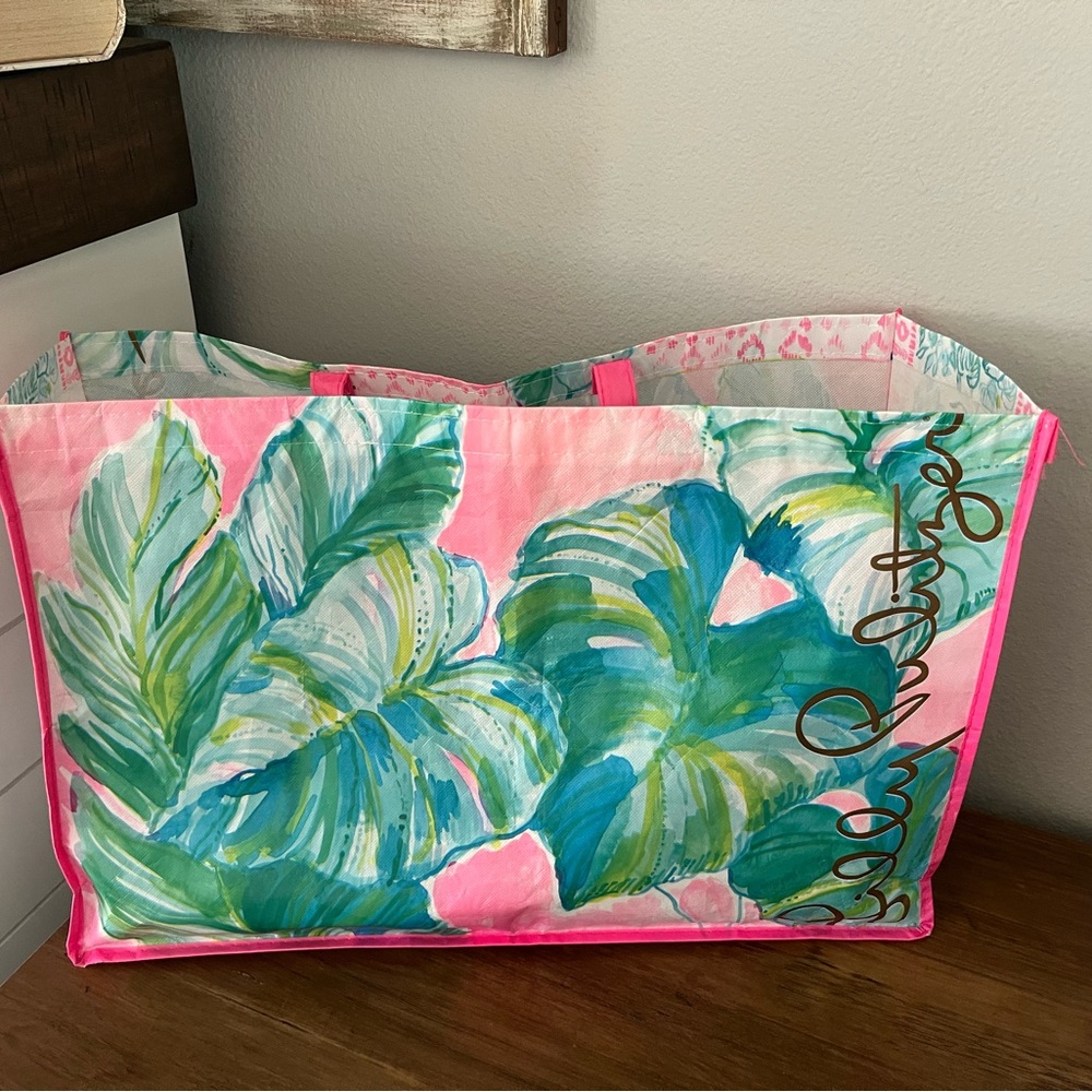 Lilly Pulitzer Re-Usable Tote Bag Set(5) - Picture 11 of 13